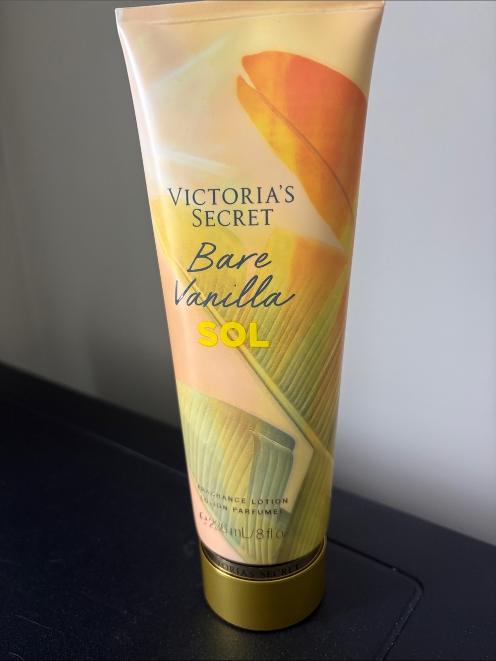 Victoria’s Secret Bare Vanilla Sol 8oz lotion